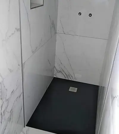 Salle de bain sur mesure à Bazouges-la-Pérouse